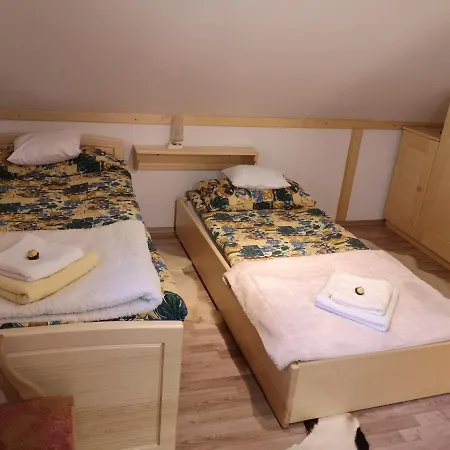 Apartma Juvan 아파트 *