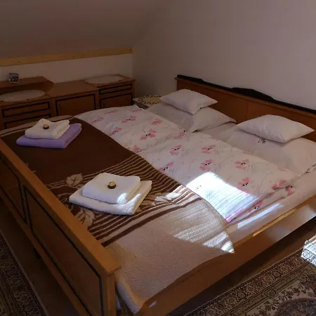 아파트 Apartma Juvan